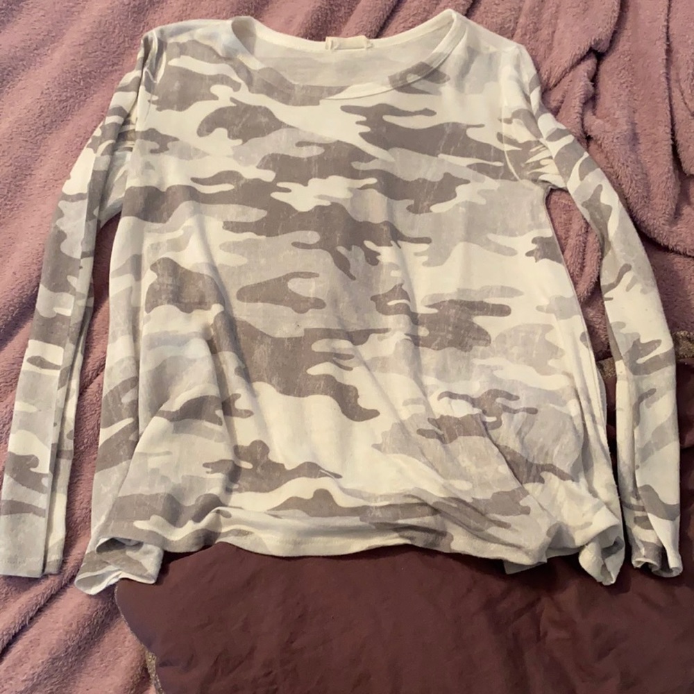 White camo tee shirt